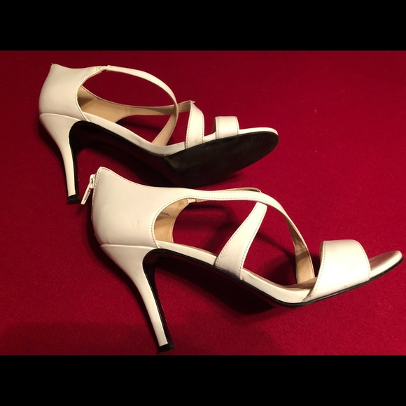 White patent leather Nine West heels - Picture 3 of 8